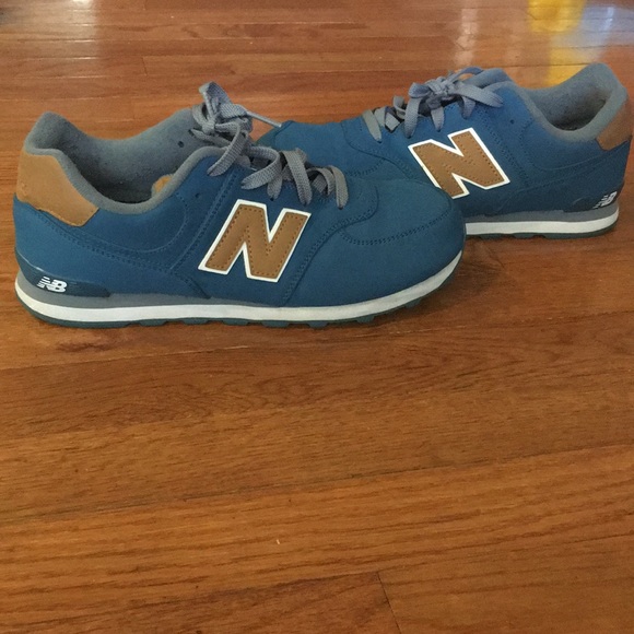 New Balance 574 - Picture 2 of 4